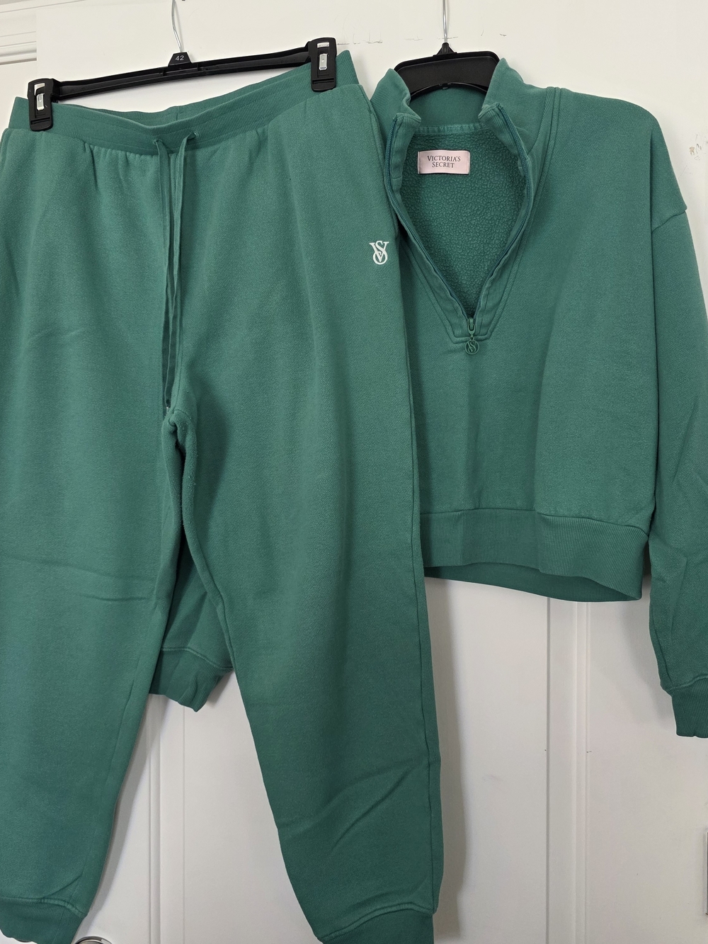 Victoria's Secret Teal Half-Zip Pullover and Jogger Set - Picture 2 of 8
